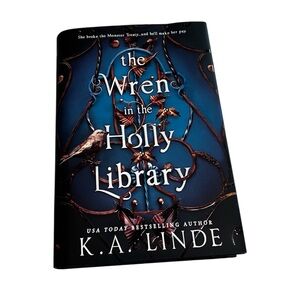 The Wren in the Holly Library (Deluxe Limited Edition) (Oak & Holly Cycle, 1)